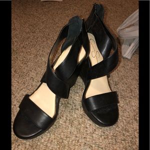 Jessica Simpson black wedges